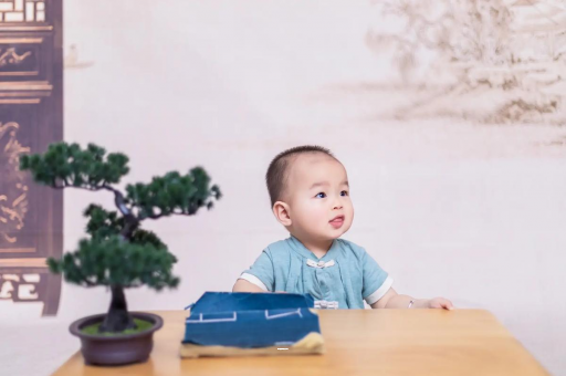 攀枝花五个月宝宝可以站吗 攀枝花五个月宝宝可以站吗